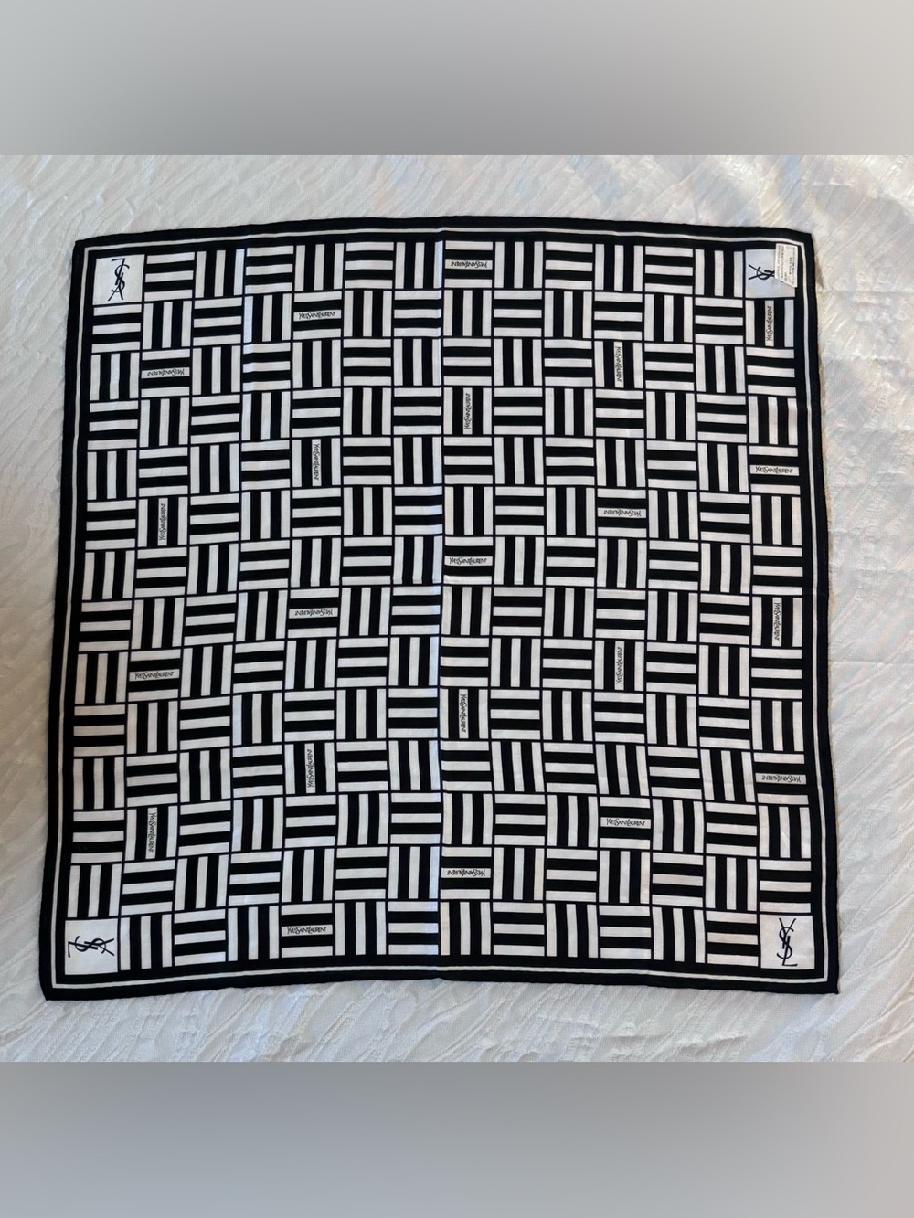 Authentic YSL Black & White Geometric Cotton Scarf - Picture 2 of 4
